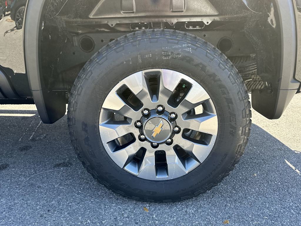 Thumbnail: 2026 Chevrolet Silverado 2500 - 8