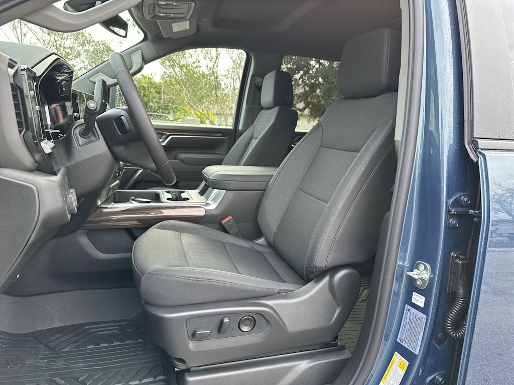 Thumbnail: 2026 Chevrolet Silverado 2500 - 11