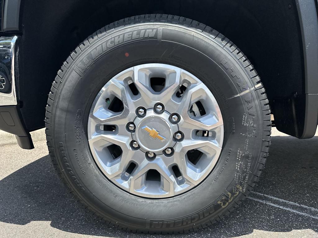 Thumbnail: 2025 Chevrolet Silverado 2500 - 8