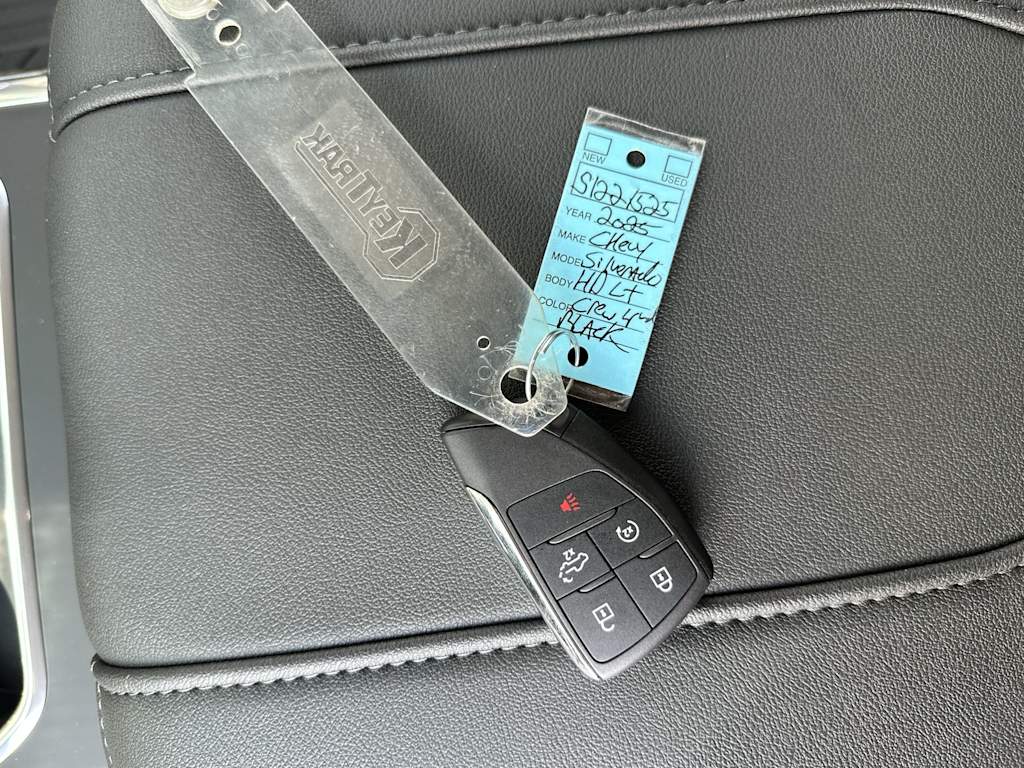 Thumbnail: 2025 Chevrolet Silverado 2500 - 17