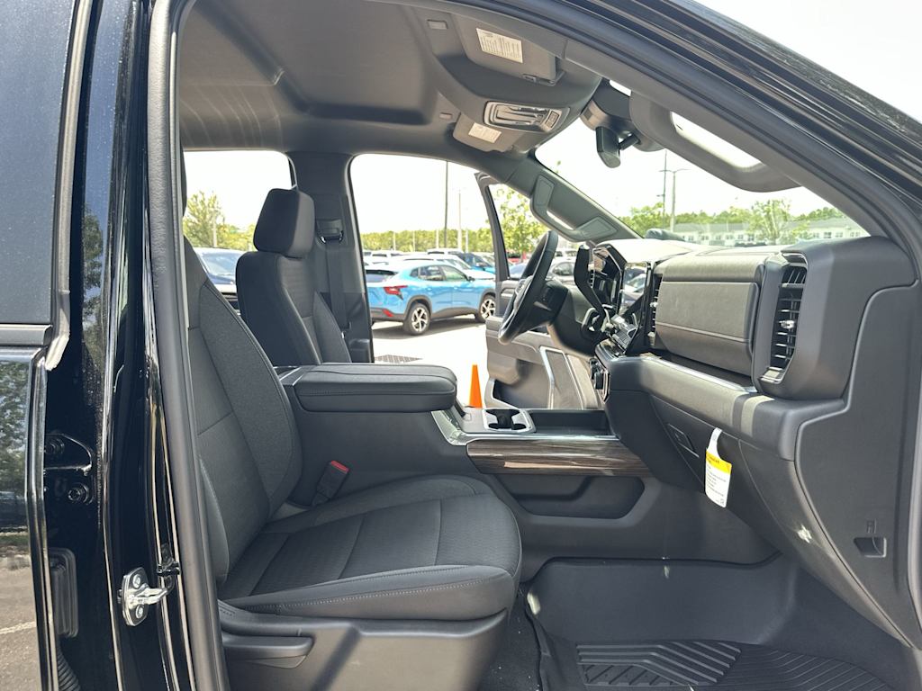 Thumbnail: 2025 Chevrolet Silverado 2500 - 25