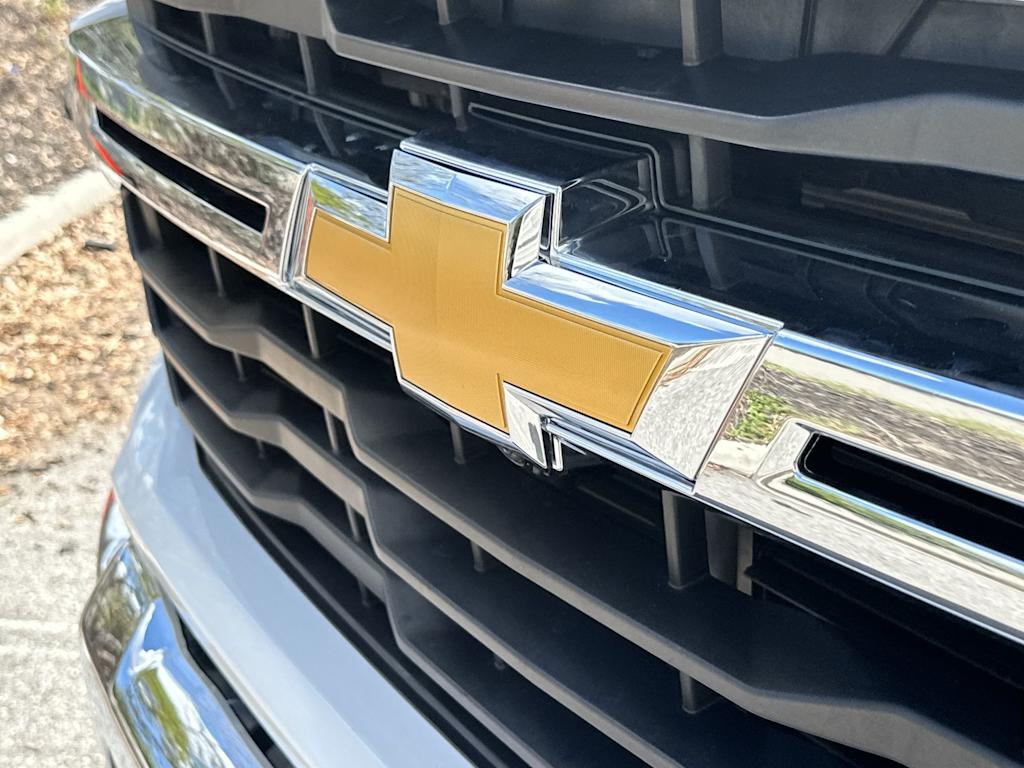 Thumbnail: 2025 Chevrolet Silverado 2500 - 6
