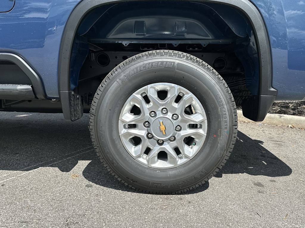 Thumbnail: 2025 Chevrolet Silverado 2500 - 8