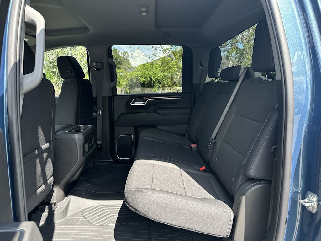 Thumbnail: 2025 Chevrolet Silverado 2500 - 23