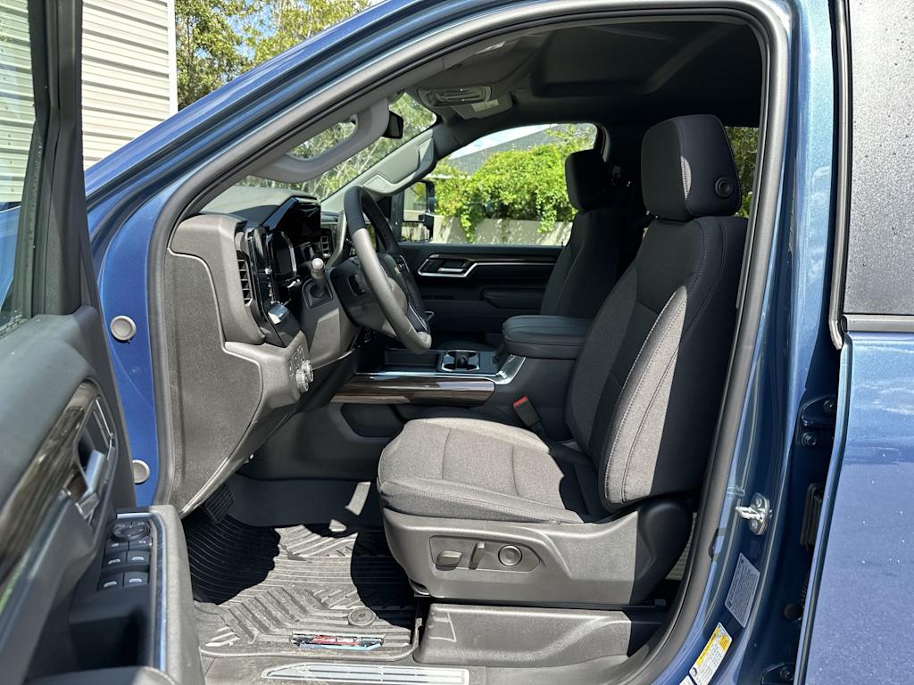 Thumbnail: 2025 Chevrolet Silverado 2500 - 11