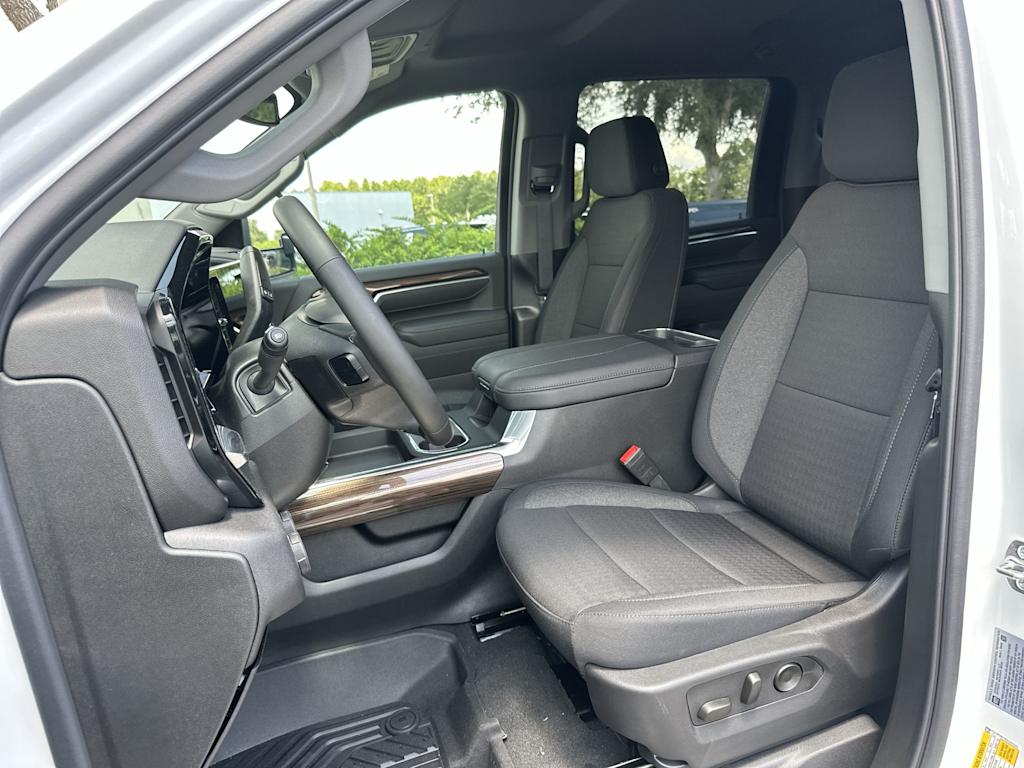 Thumbnail: 2025 Chevrolet Silverado 2500 - 12