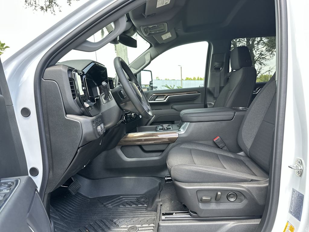 Thumbnail: 2025 Chevrolet Silverado 2500 - 11