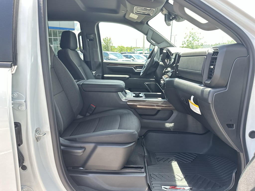 Thumbnail: 2025 Chevrolet Silverado 2500 - 25