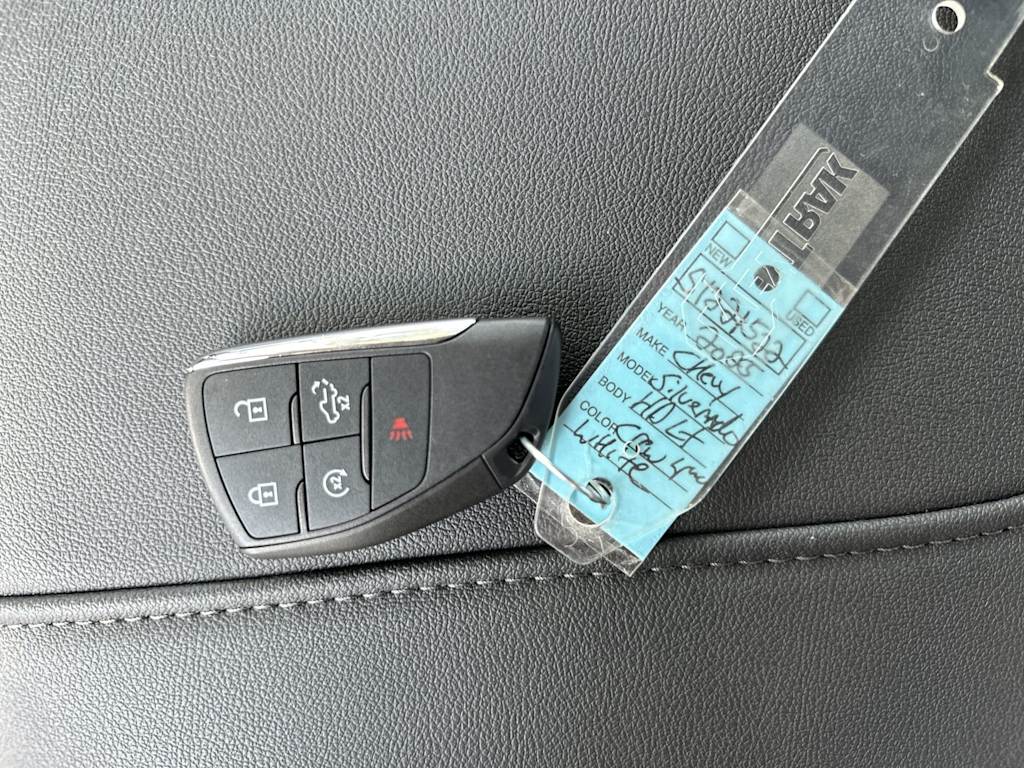 Thumbnail: 2025 Chevrolet Silverado 2500 - 17