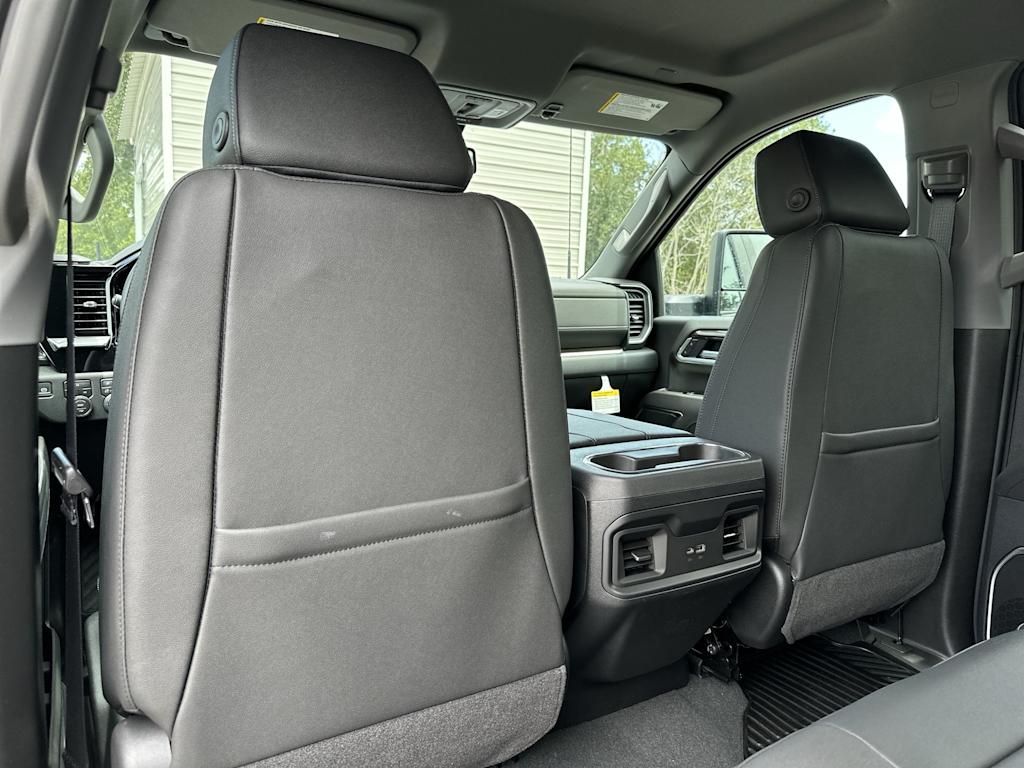 Thumbnail: 2026 Chevrolet Silverado 2500 - 17