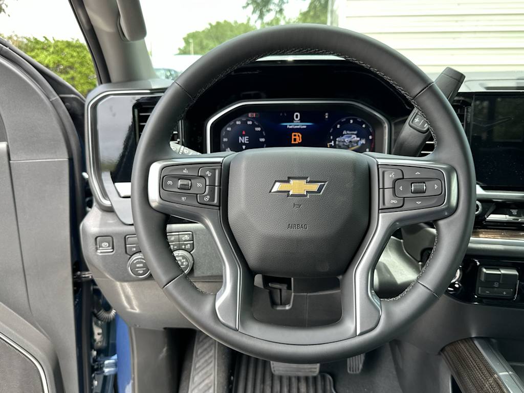 Thumbnail: 2026 Chevrolet Silverado 2500 - 10