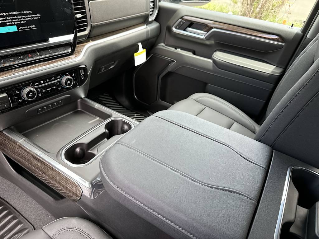 Thumbnail: 2026 Chevrolet Silverado 2500 - 25