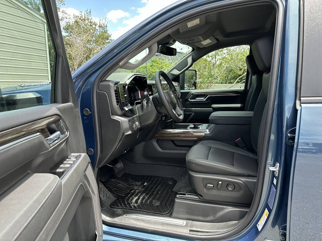 Thumbnail: 2026 Chevrolet Silverado 2500 - 11