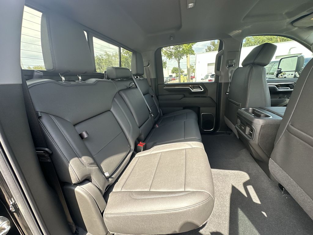 Thumbnail: 2025 Chevrolet Silverado 2500 - 24