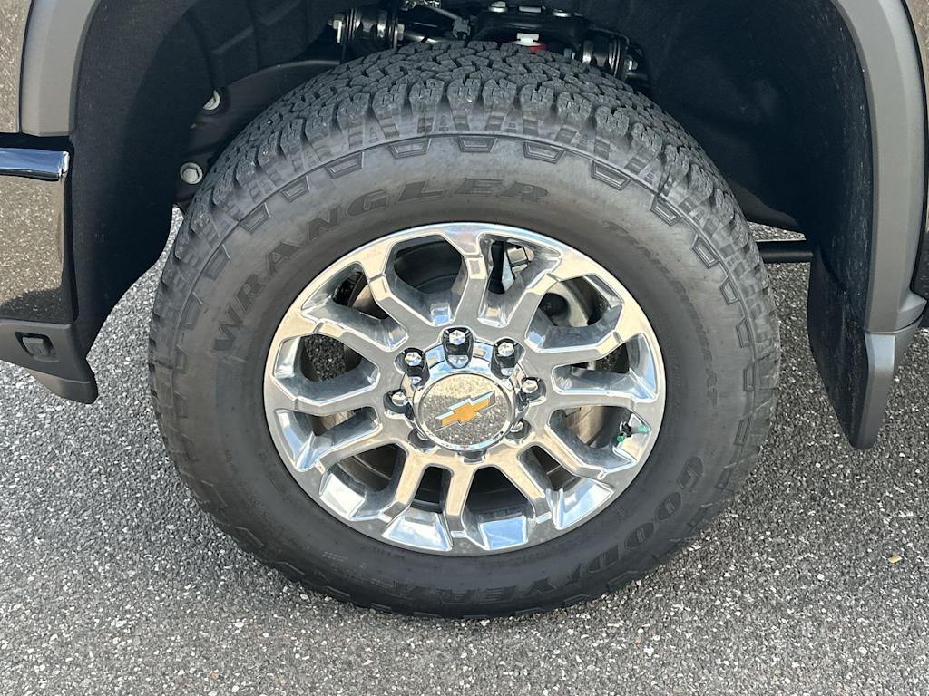 Thumbnail: 2025 Chevrolet Silverado 2500 - 8