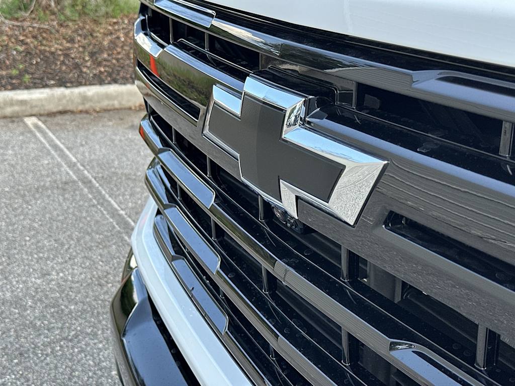 Thumbnail: 2026 Chevrolet Silverado 2500 - 6