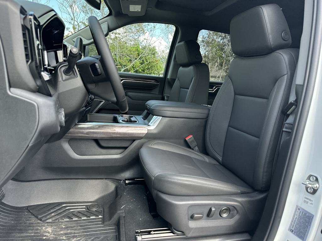 Thumbnail: 2026 Chevrolet Silverado 2500 - 11