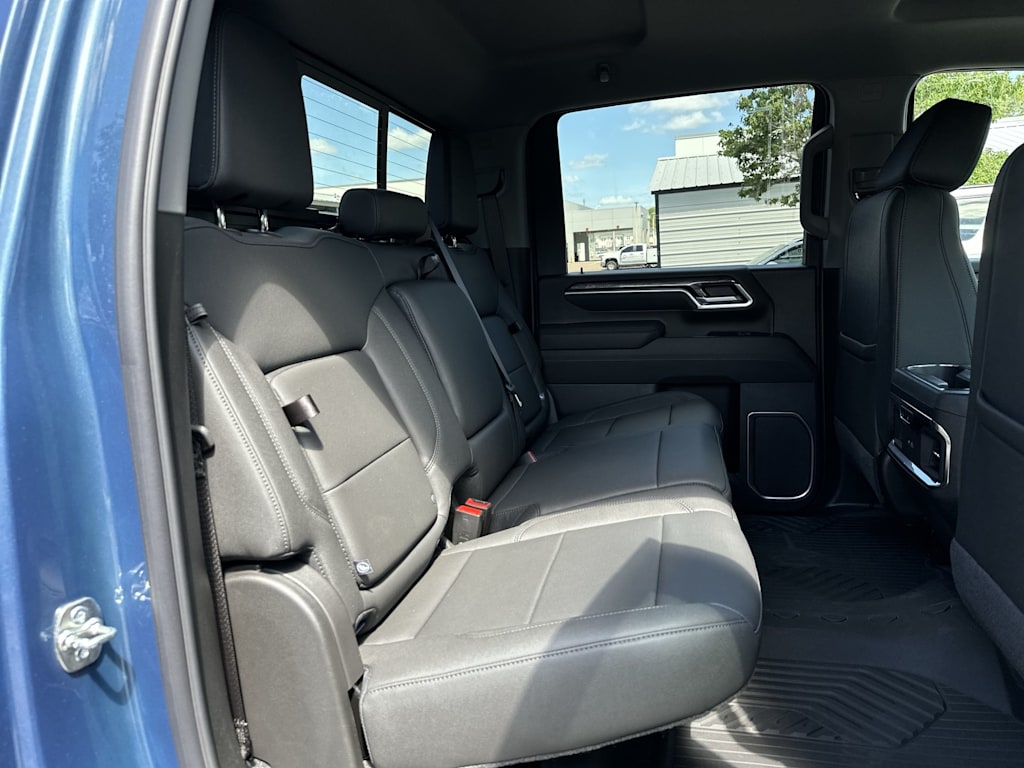 Thumbnail: 2026 Chevrolet Silverado 2500 - 24