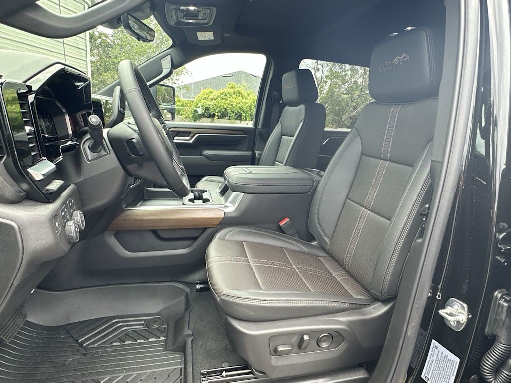 Thumbnail: 2025 Chevrolet Silverado 2500 - 12