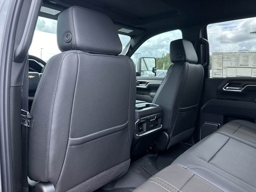 Thumbnail: 2026 Chevrolet Silverado 2500 - 13