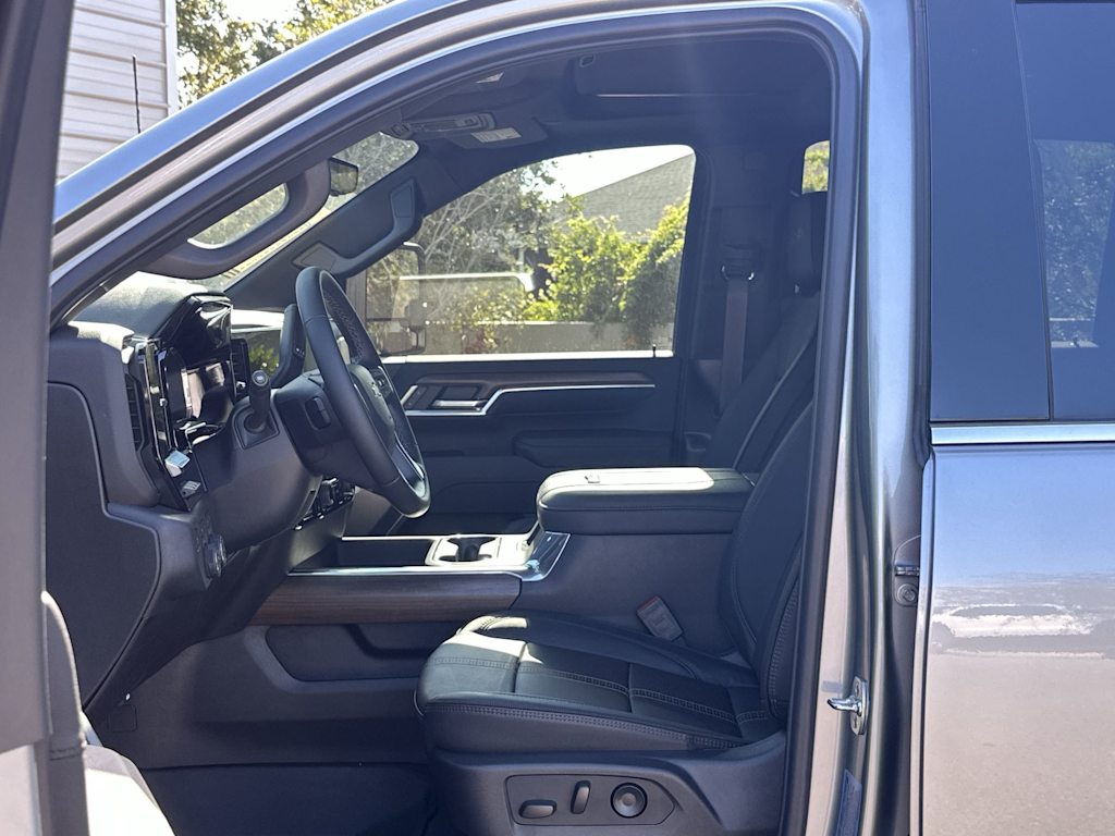 Thumbnail: 2025 Chevrolet Silverado 2500 - 11