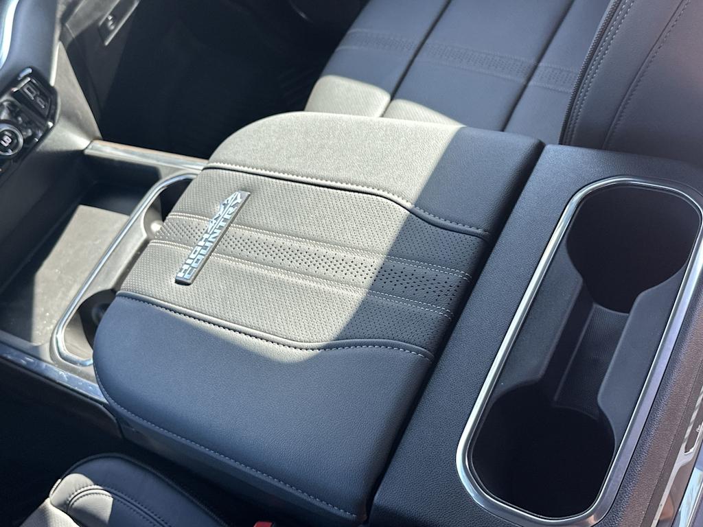 Thumbnail: 2025 Chevrolet Silverado 2500 - 26