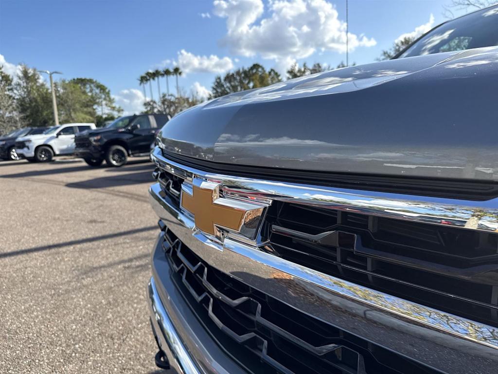 2025 Chevrolet Silverado 1500 LT 7