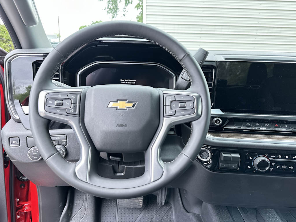 Thumbnail: 2026 Chevrolet Silverado 1500 - 10