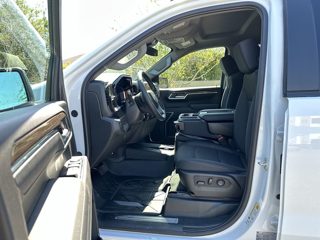 Thumbnail: 2026 Chevrolet Silverado 1500 - 10