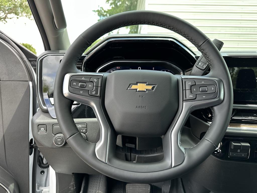Thumbnail: 2026 Chevrolet Silverado 1500 - 8