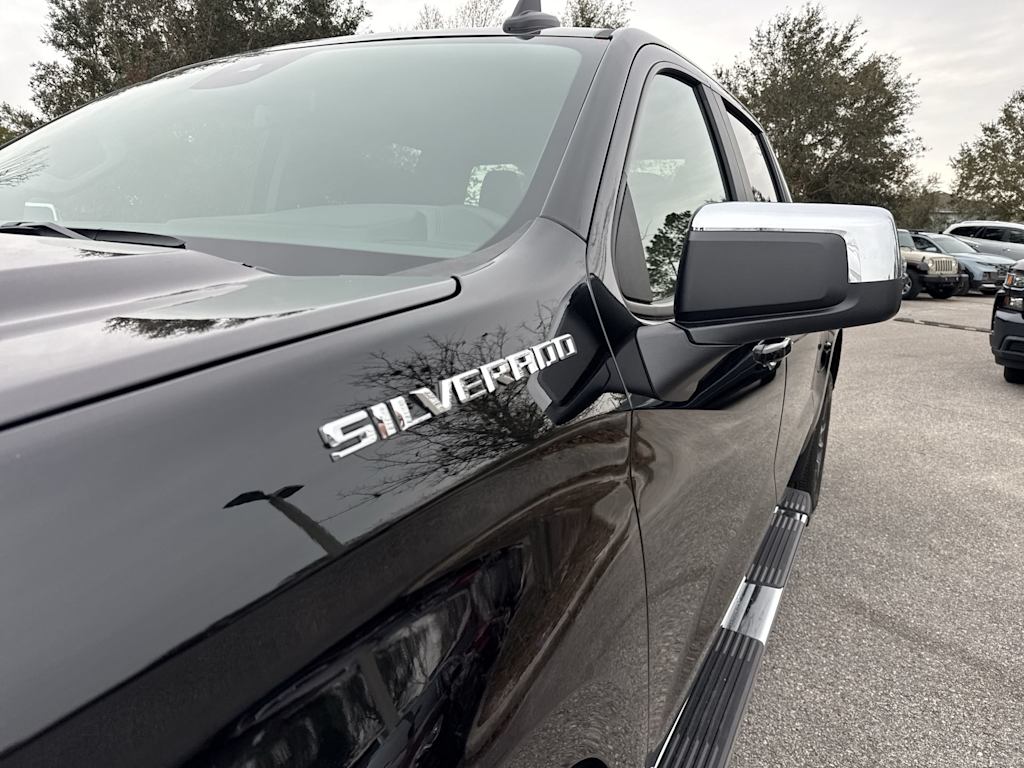 Thumbnail: 2025 Chevrolet Silverado 1500 - 25