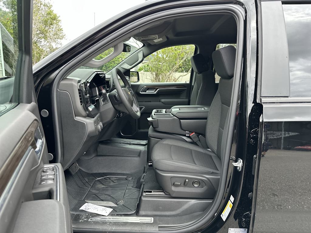 Thumbnail: 2026 Chevrolet Silverado 1500 - 11