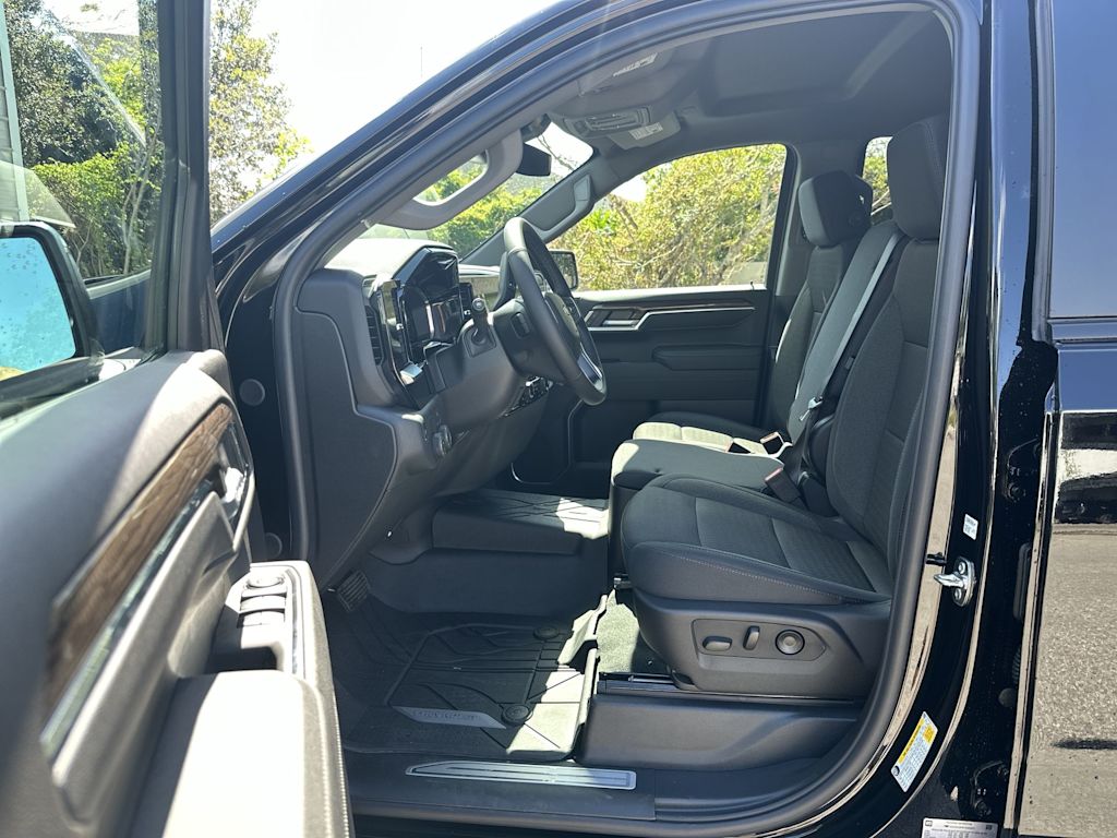 Thumbnail: 2026 Chevrolet Silverado 1500 - 13
