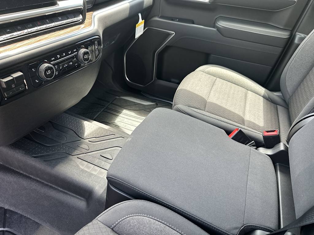 Thumbnail: 2026 Chevrolet Silverado 1500 - 24