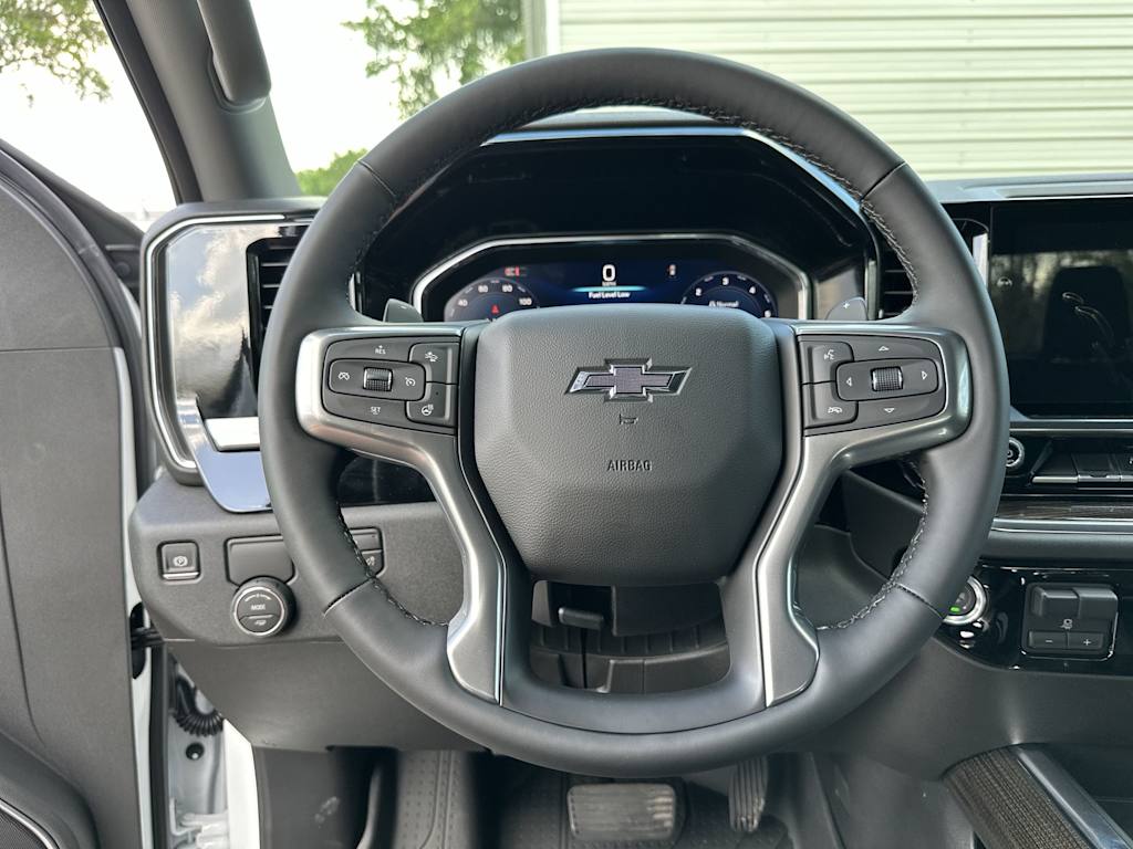 Thumbnail: 2026 Chevrolet Silverado 1500 - 9