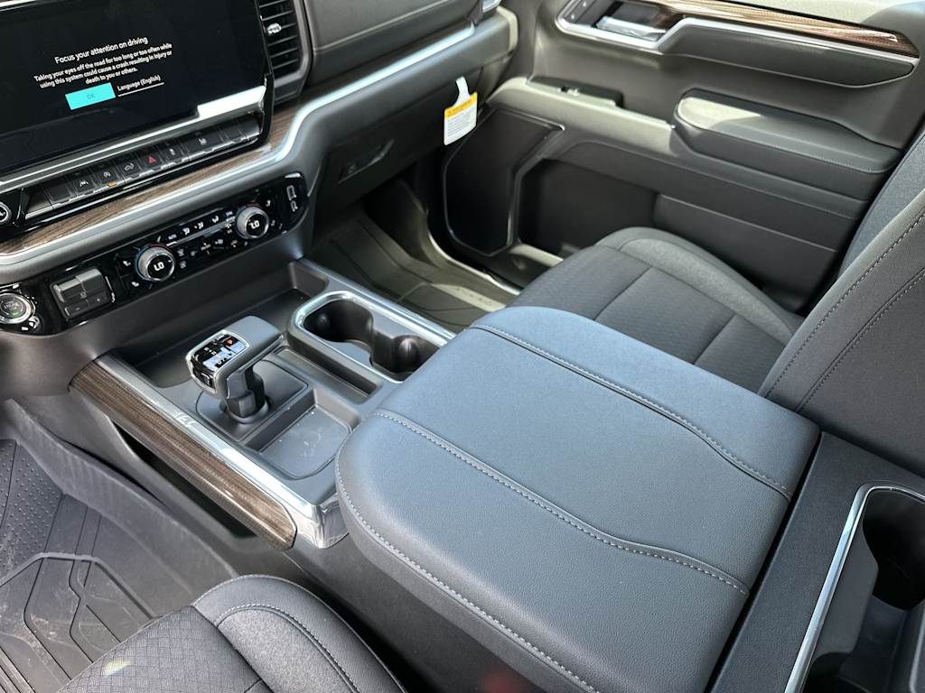 Thumbnail: 2026 Chevrolet Silverado 1500 - 13