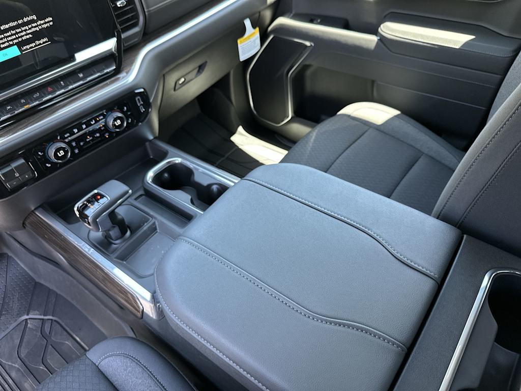 Thumbnail: 2026 Chevrolet Silverado 1500 - 3