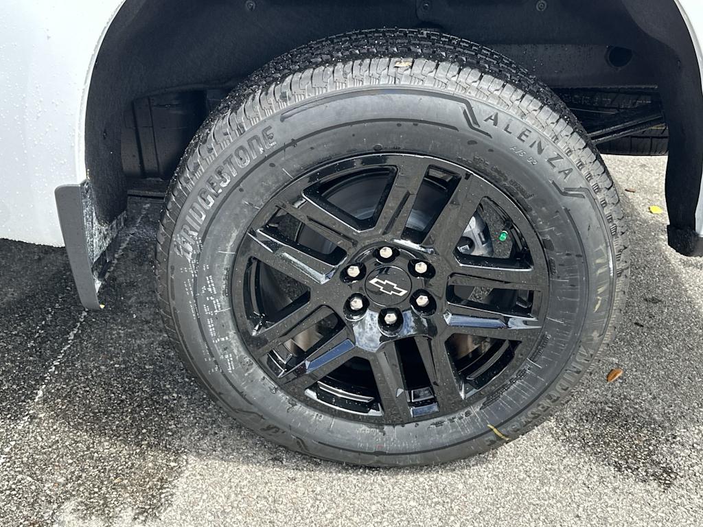 Thumbnail: 2026 Chevrolet Silverado 1500 - 6