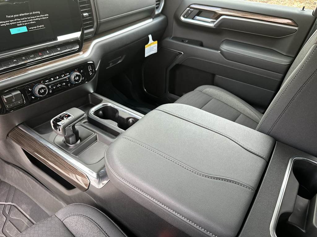 Thumbnail: 2026 Chevrolet Silverado 1500 - 26