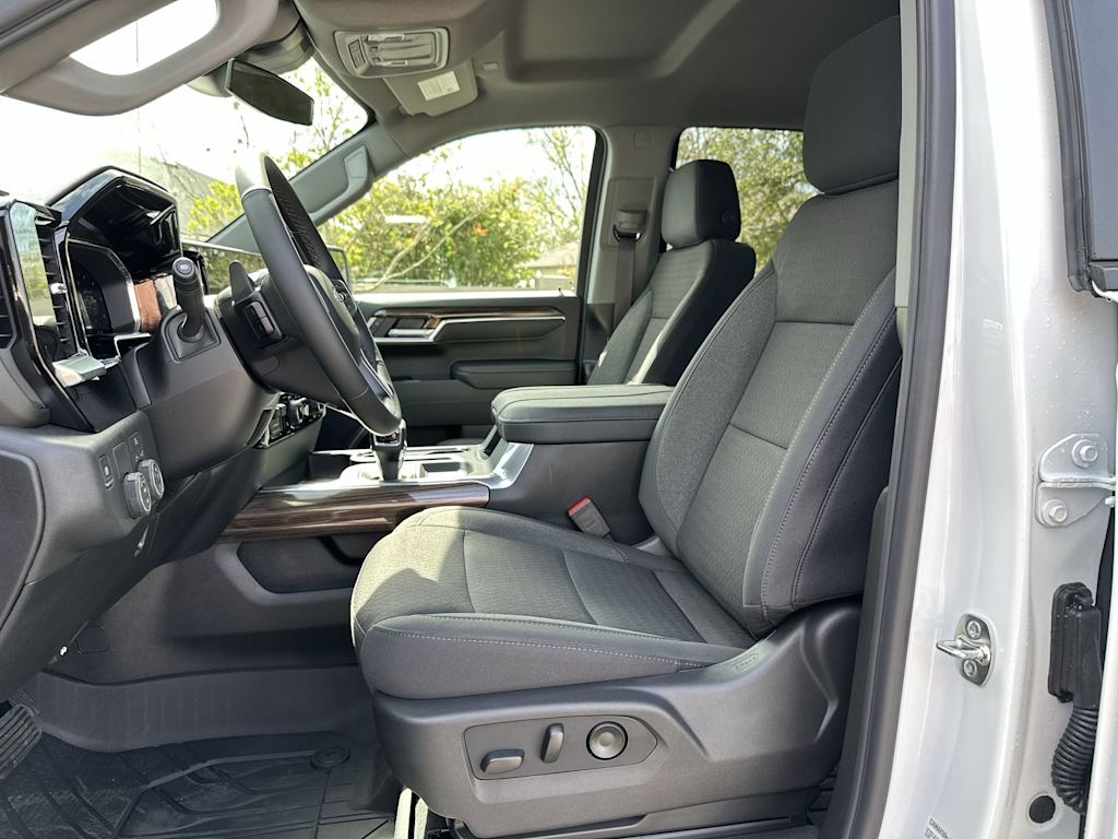 Thumbnail: 2026 Chevrolet Silverado 1500 - 12