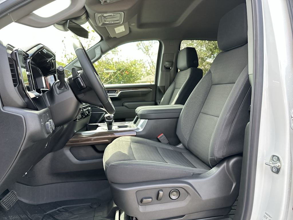 Thumbnail: 2026 Chevrolet Silverado 1500 - 11