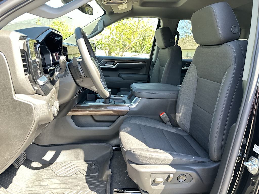 Thumbnail: 2026 Chevrolet Silverado 1500 - 11
