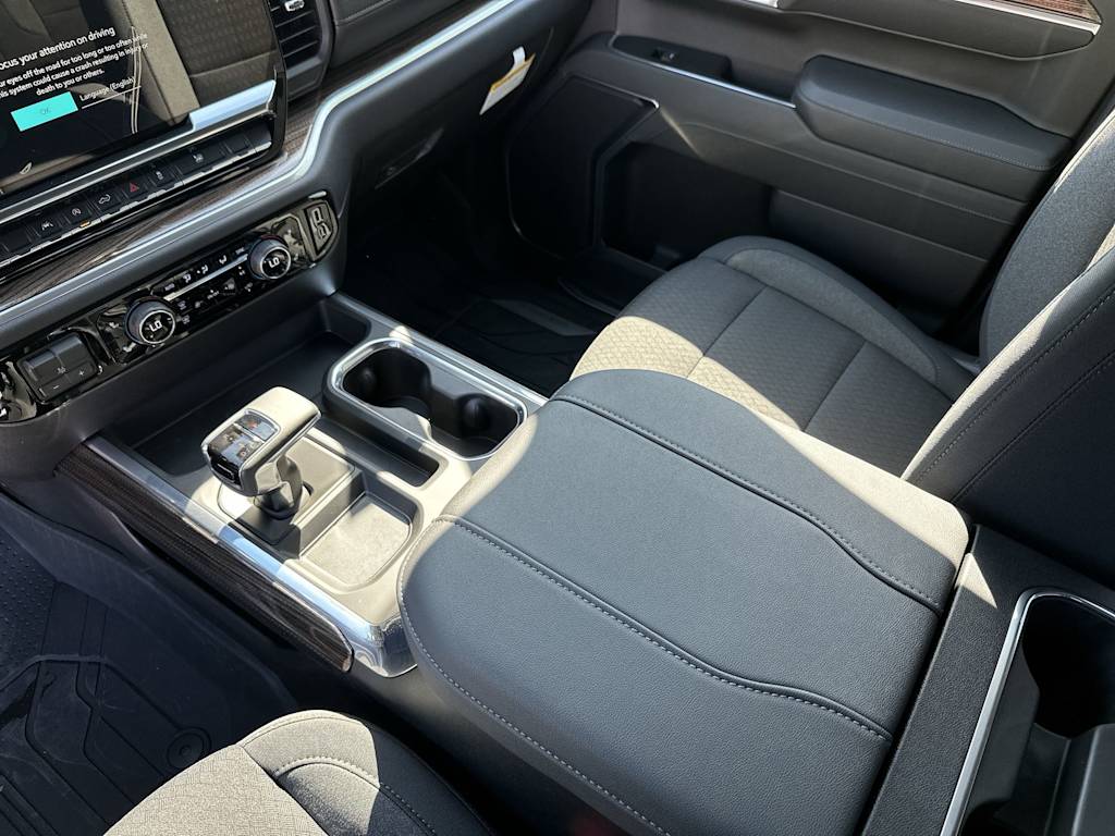 Thumbnail: 2026 Chevrolet Silverado 1500 - 26