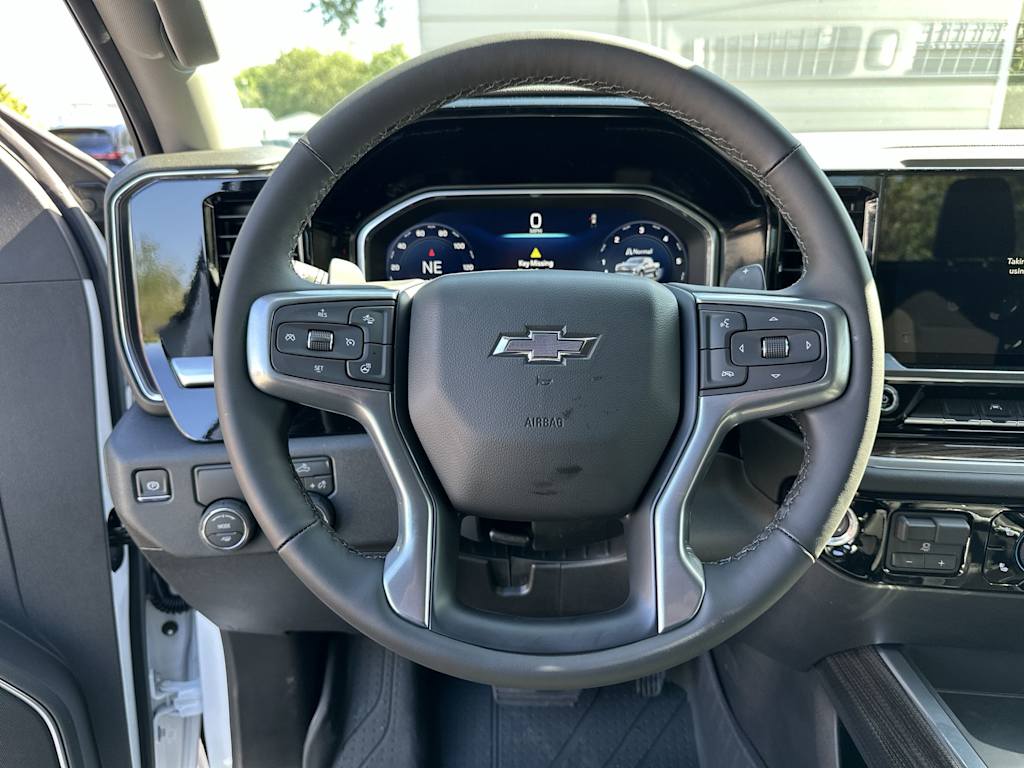 Thumbnail: 2026 Chevrolet Silverado 1500 - 9