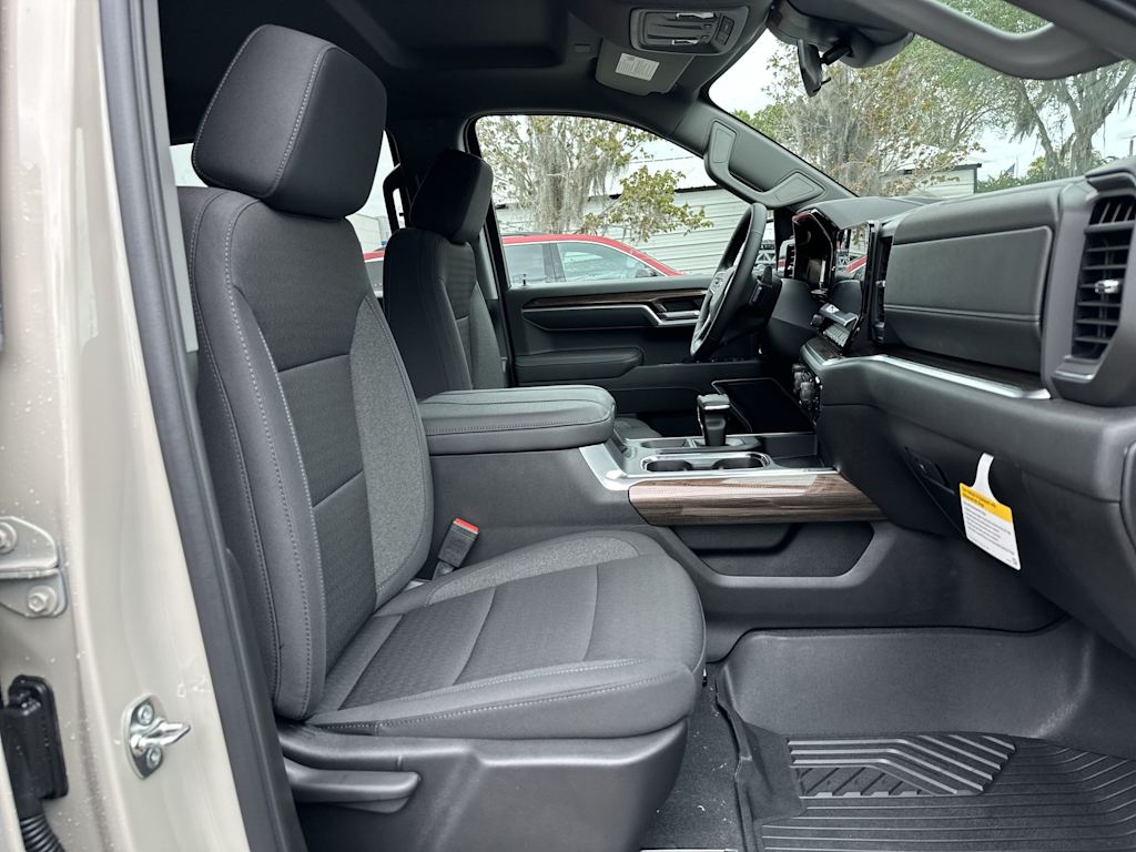Thumbnail: 2026 Chevrolet Silverado 1500 - 26