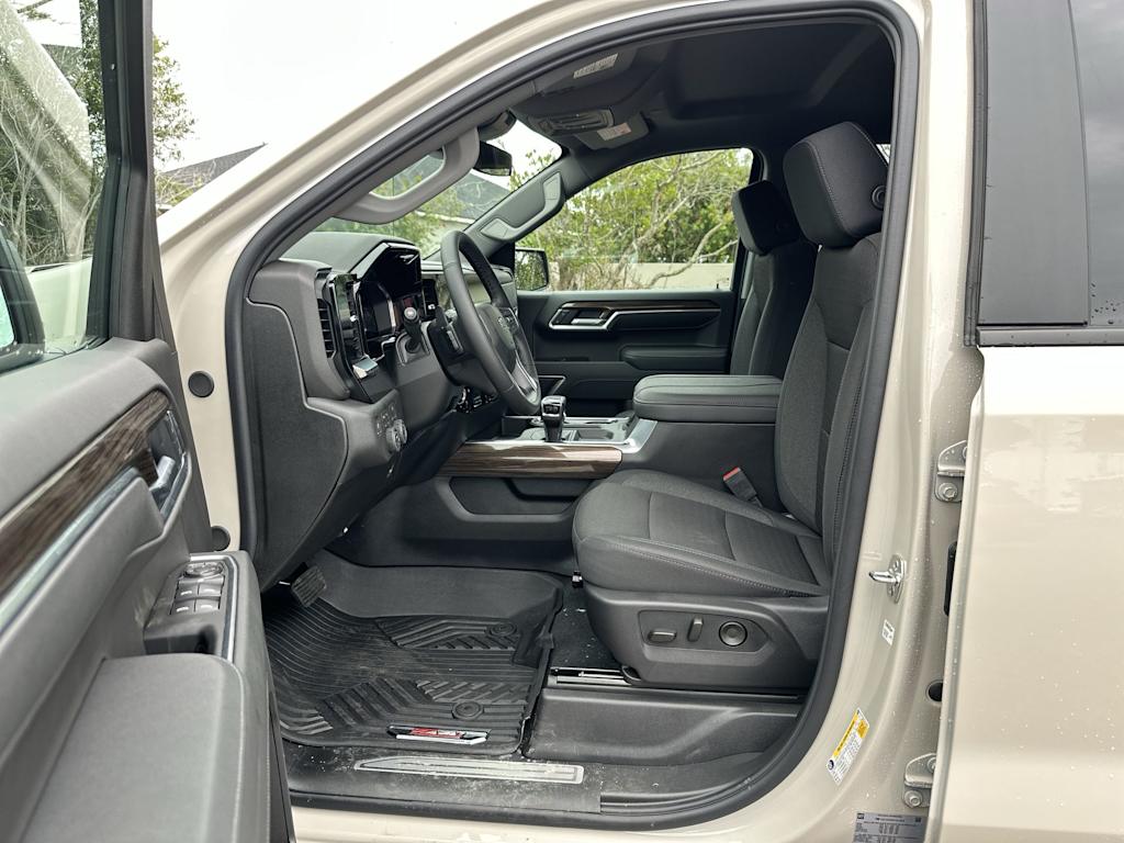 Thumbnail: 2026 Chevrolet Silverado 1500 - 10
