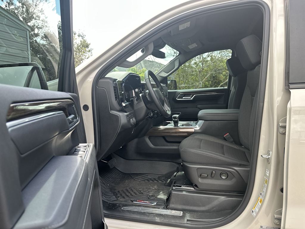 Thumbnail: 2026 Chevrolet Silverado 1500 - 20