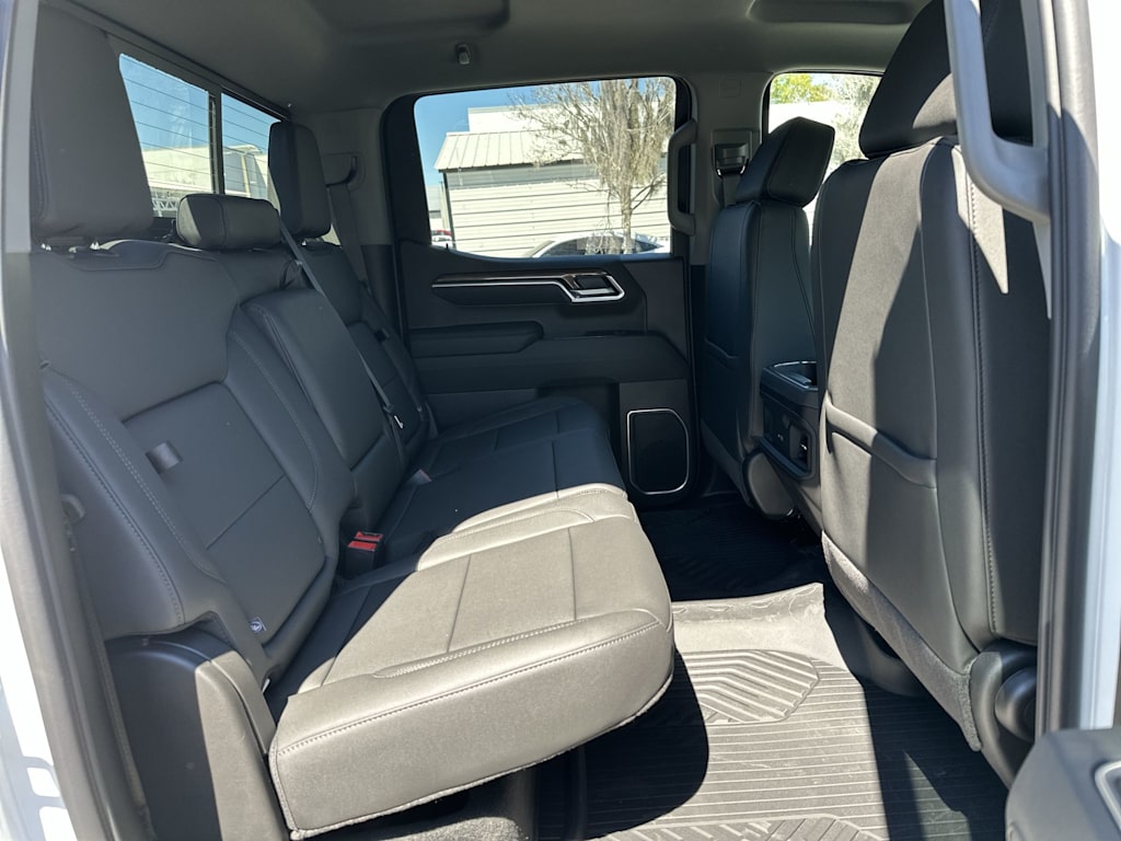 Thumbnail: 2026 Chevrolet Silverado 1500 - 25