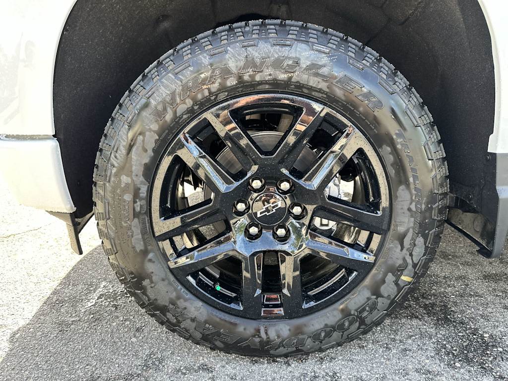 Thumbnail: 2026 Chevrolet Silverado 1500 - 8
