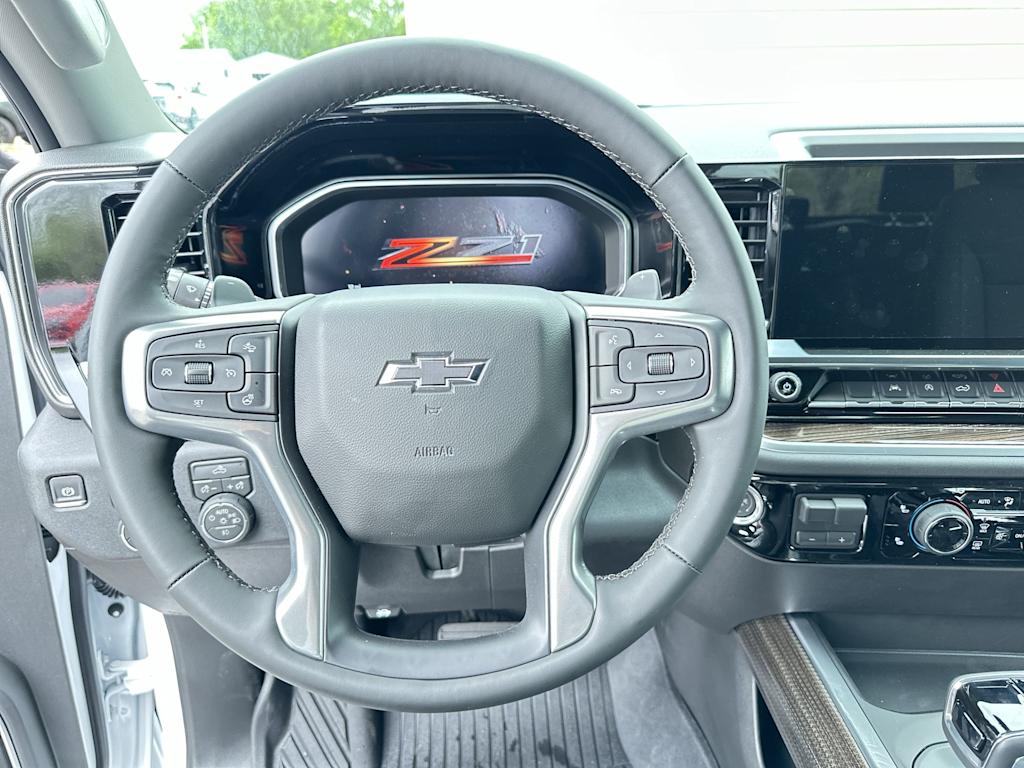 Thumbnail: 2026 Chevrolet Silverado 1500 - 9